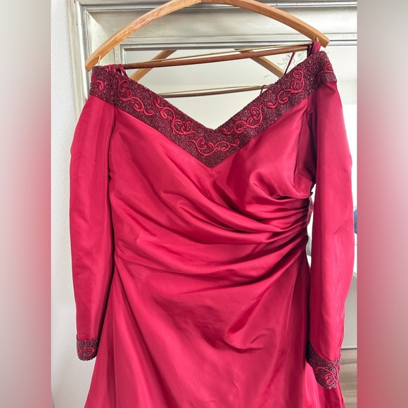 Saks Fifth Avenue Helen Morley Red Beaded Off-Shoulder Silk Evening Gown *FLAWS - Picture 12 of 15